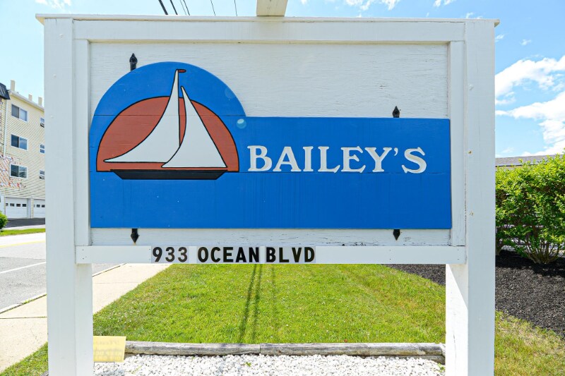 Building Photo - 933 Ocean Blvd