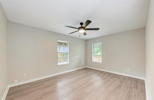 Building Photo - 1612 Elmhurst Dr