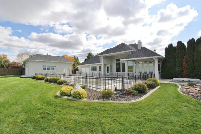 Building Photo - Immaculate & Captivating Home in Lexington Hills