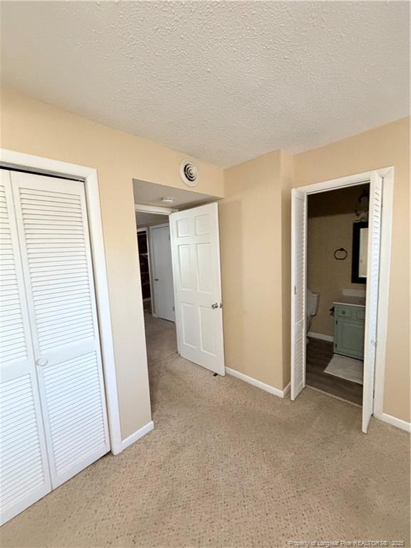 Building Photo - 4946 Pinewood Dr