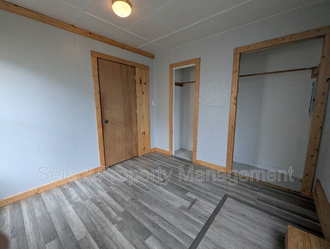 Building Photo - 2062 Pauline St