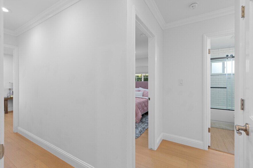 Building Photo - 17131 Autumn Cir