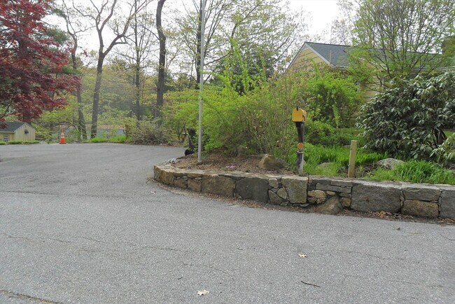 Building Photo - 295 Winter St