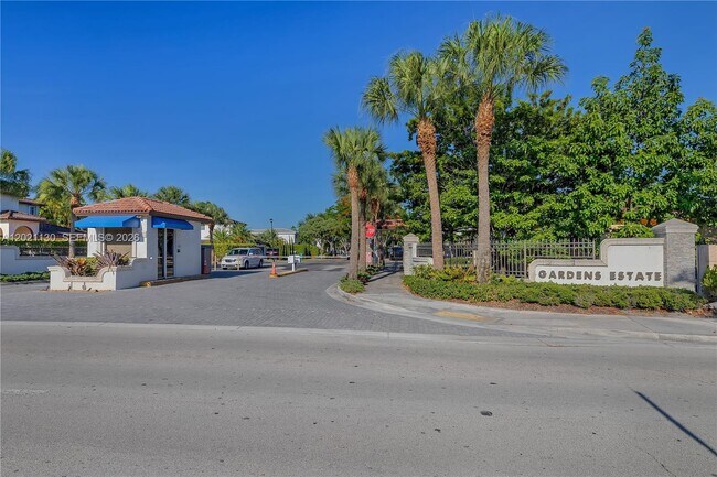Building Photo - 12442 SW 119th Ct
