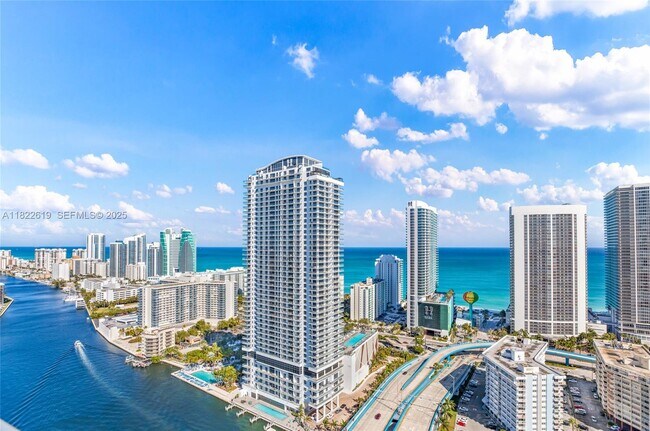 Building Photo - 2600 E Hallandale Beach Blvd