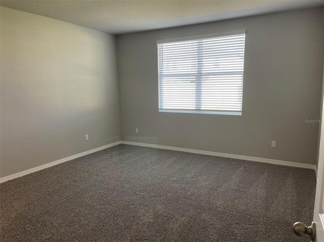 Building Photo - 5295 Meredrew Ln