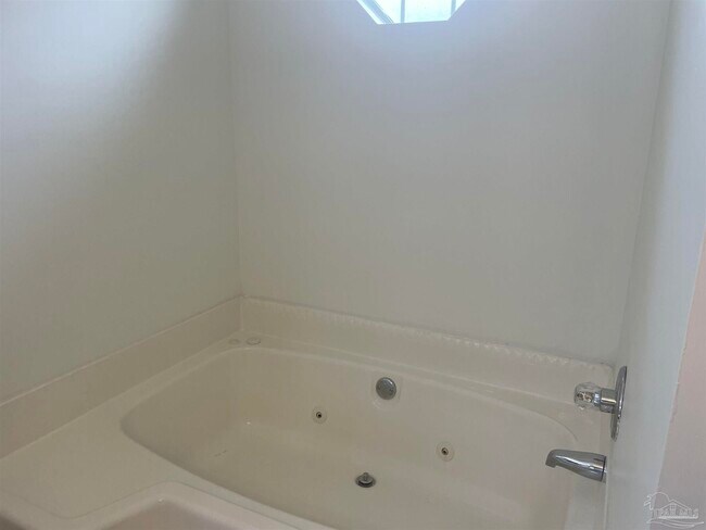 Building Photo - 1797 Cedrus Ln