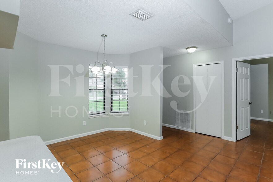 Building Photo - 108 Prindle Dr E