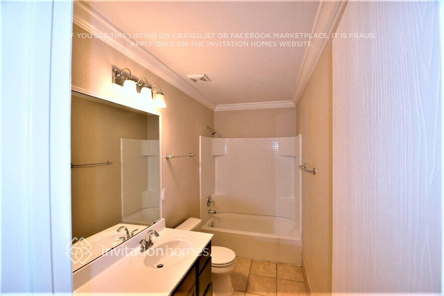 Building Photo - 8441 Shallow Creek Dr