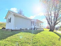 Building Photo - 2 Bedroom, 1 Bath Home in Church Hill
