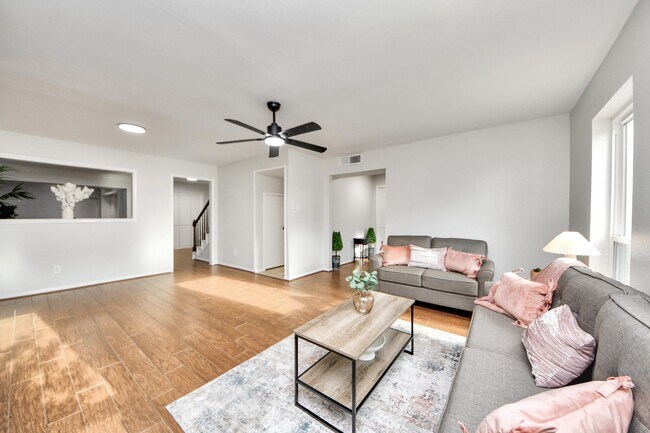 Building Photo - 18209 Vinland Dr