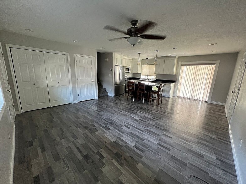 Building Photo - 403 Evans Dr