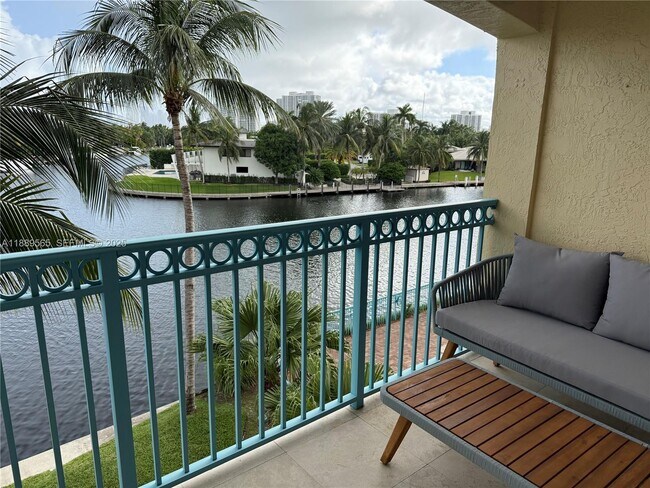 Building Photo - 201 Golden Isles Dr