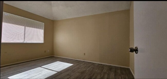 Building Photo - 5110 Quebec Blvd