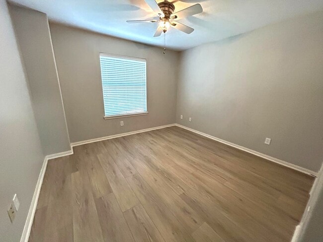 Building Photo - 25207 Diamond Ranch Dr