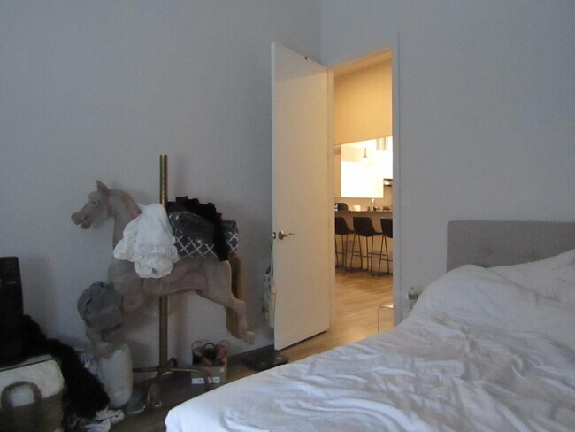 Building Photo - 139 Newark Ave