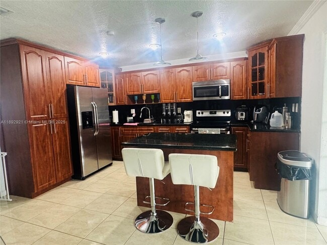 Building Photo - 4848 SW 135th Pl