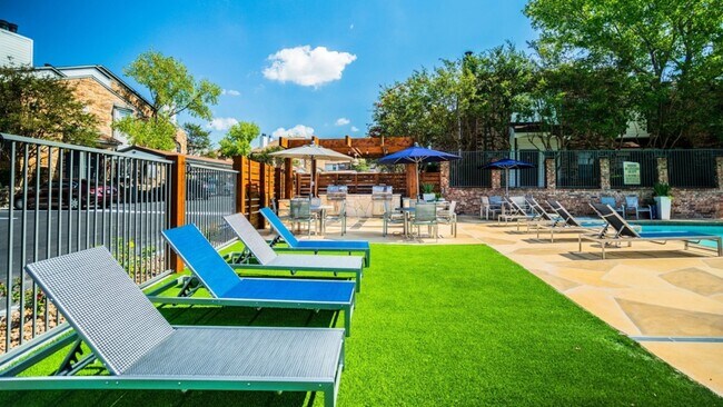 Building Photo - 14300 Tandem Blvd