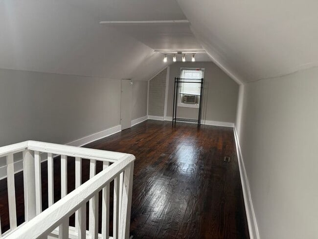 Building Photo - Wedgewood / Houston!! 3/1 Brick House!