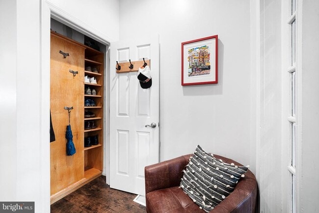 Building Photo - 1236 Snyder Ave