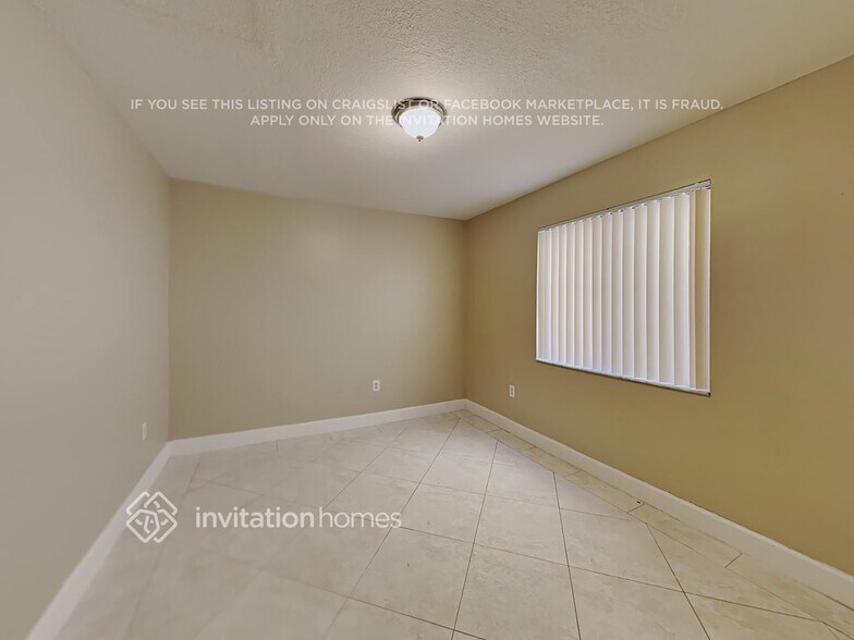 Building Photo - 9611 SW 148th Pl