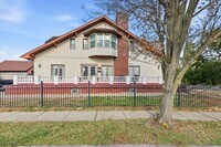 Building Photo - 274 Crawford Terrace