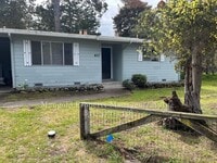 Building Photo - 635den