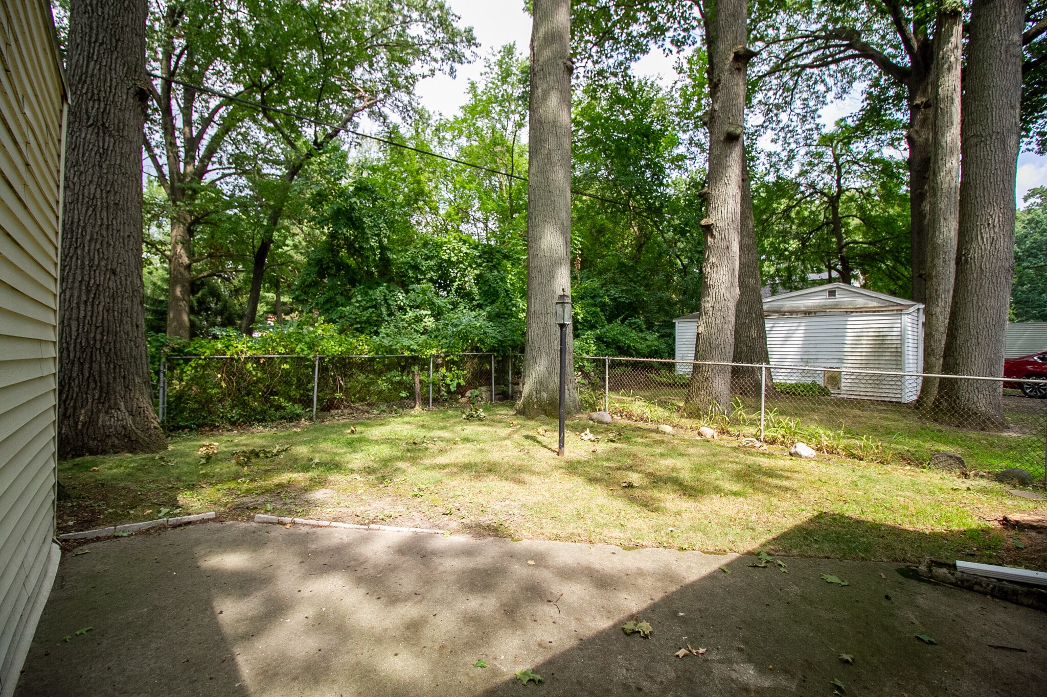 Building Photo - 2424 Lambert Dr