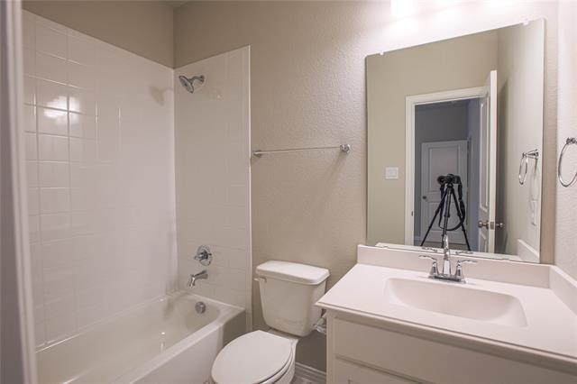 Building Photo - 1708 Daisy Corner Dr