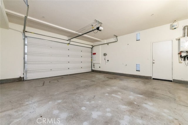 Building Photo - 6248 Desales St