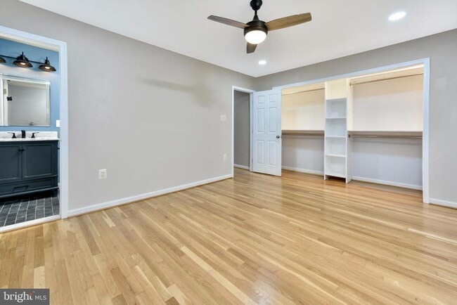 Building Photo - 5012 Dodson Dr