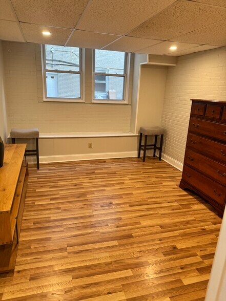 Building Photo - 1185 Commonwealth Ave