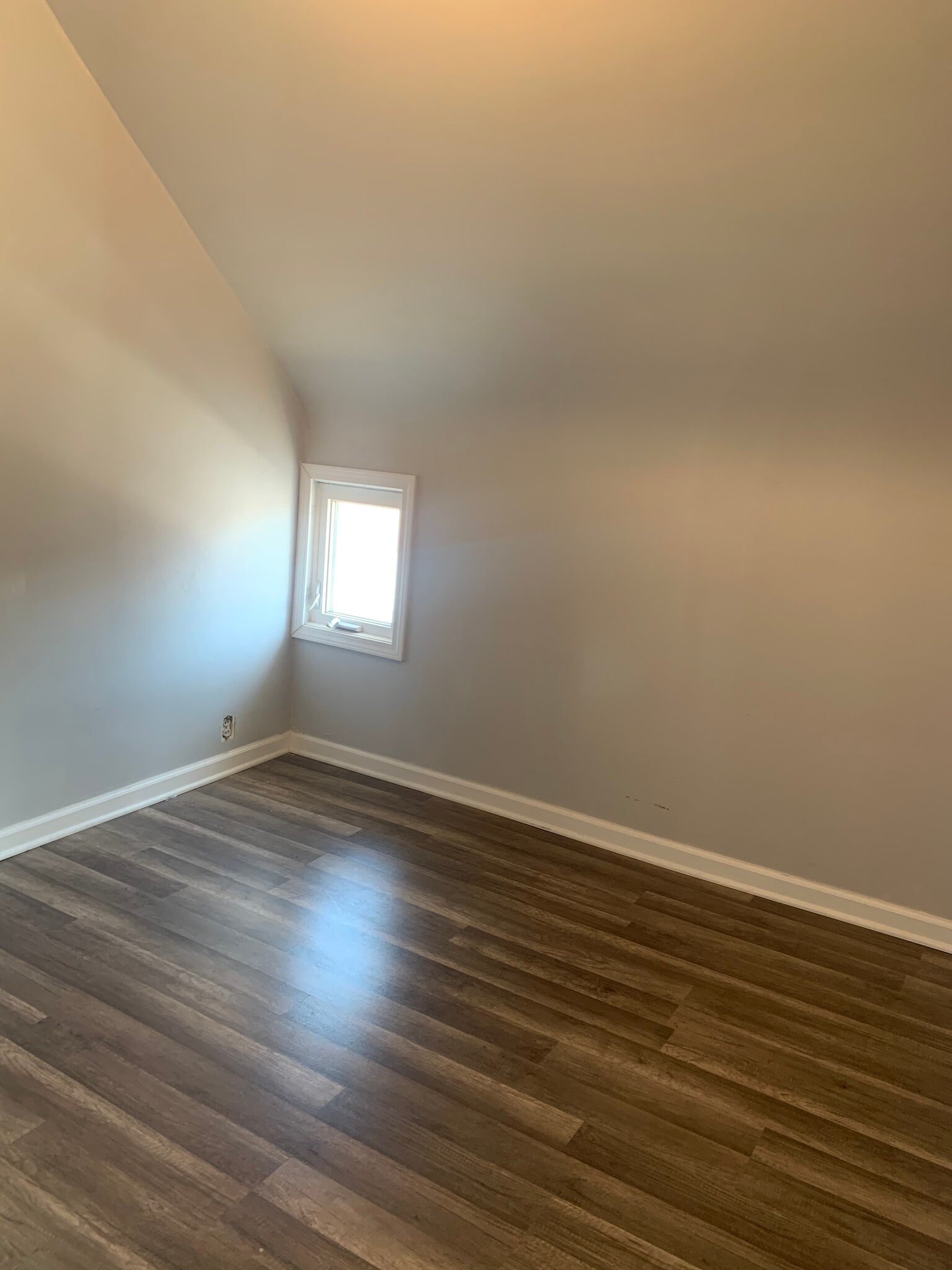 Smaller 3rd BR - View 3 - 4933 W Medill Ave