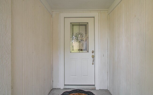 Building Photo - 16963 Nevisway St
