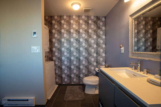 Building Photo - 154 Lynnway