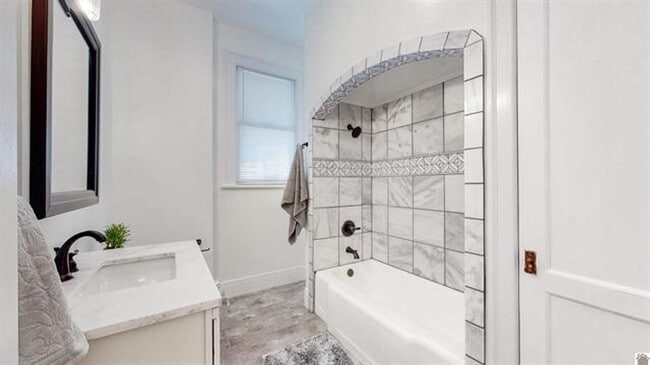 Building Photo - AVAILABLE NOW!  Beautiful Historic Home Fo...