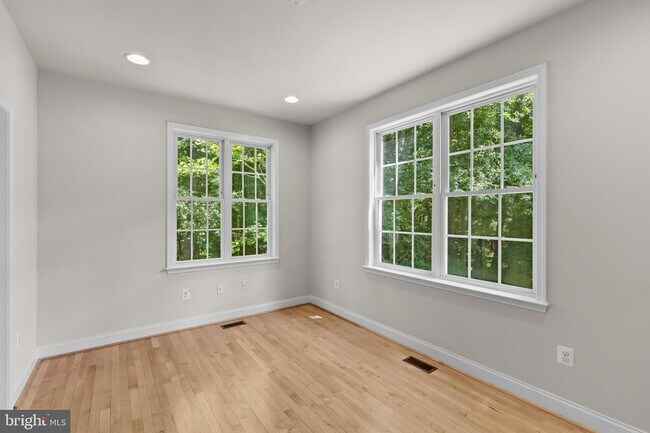 Building Photo - 9724 Centennial Meadows Ln