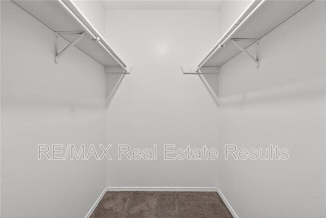 Building Photo - 4418 Acoma St