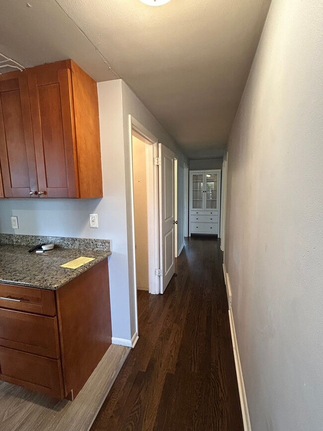 Building Photo - Rambler with Basement