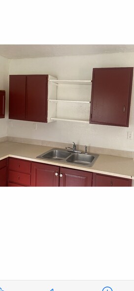 Building Photo - 520 Magnolia Ave. Apt. B