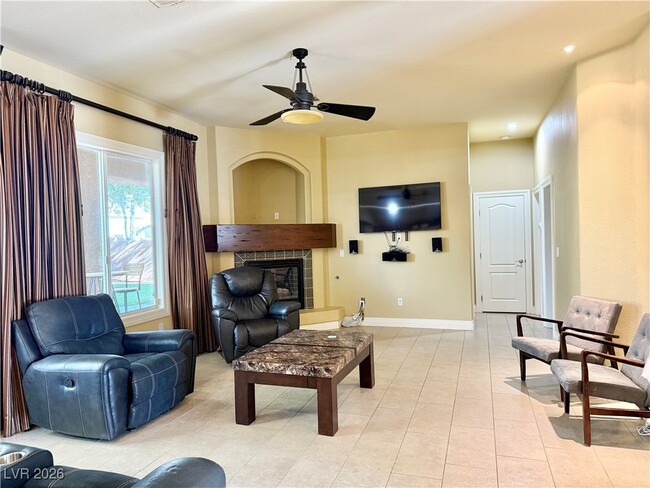 Building Photo - 5524 Ivy Side Ave