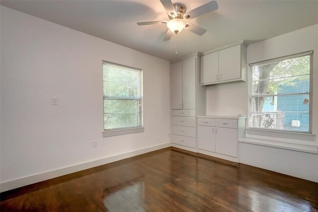 Building Photo - 7202 Housman