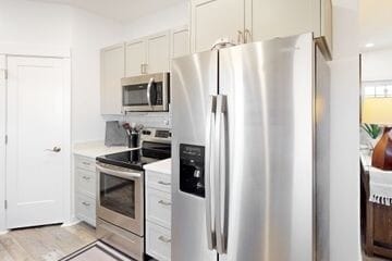 Building Photo - 1030 Canyon Dr