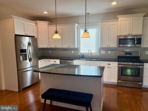 Building Photo - 61 Baybreeze Dr