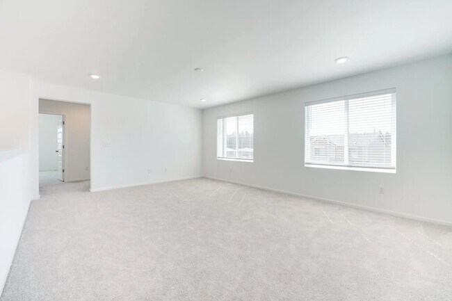 Building Photo - 6130 Crestner Dr SW