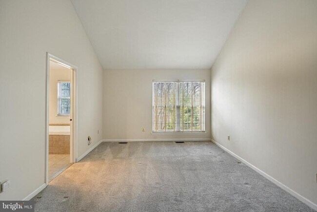 Building Photo - 124 Jeffords Ct