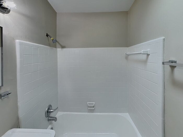 Building Photo - 1566 Quante Rd