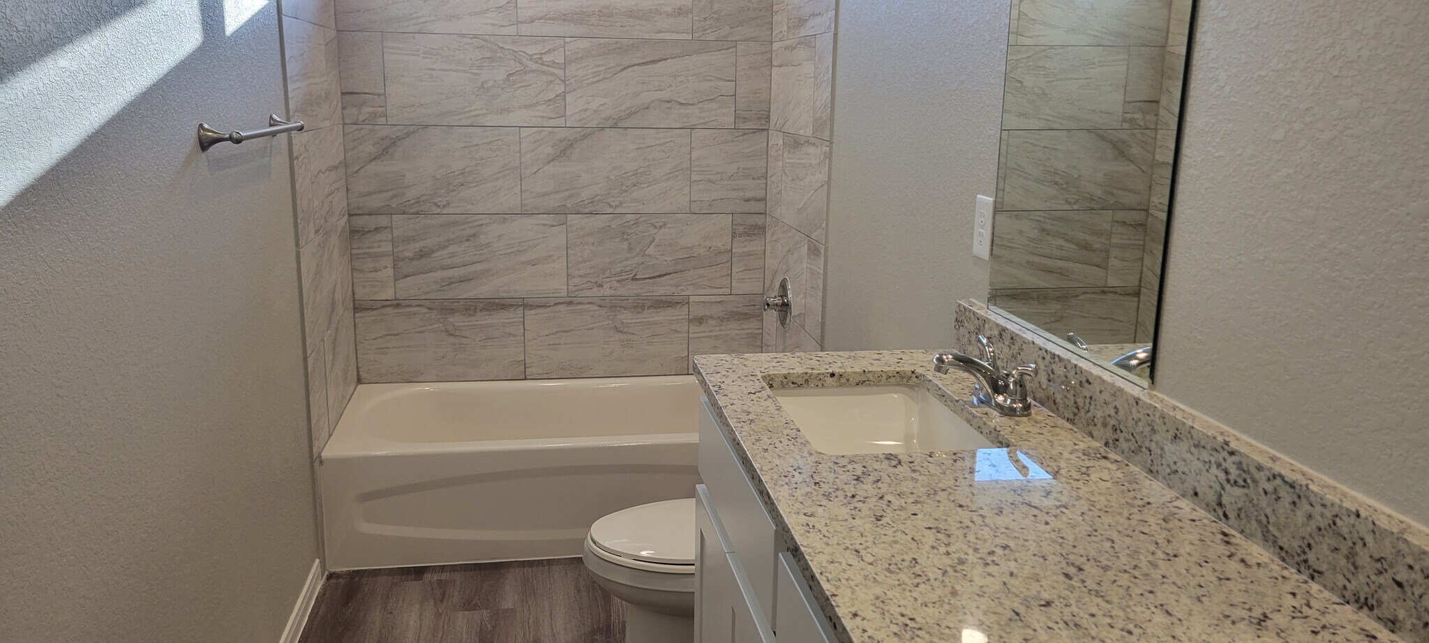 Building Photo - 1618 Indian Trl