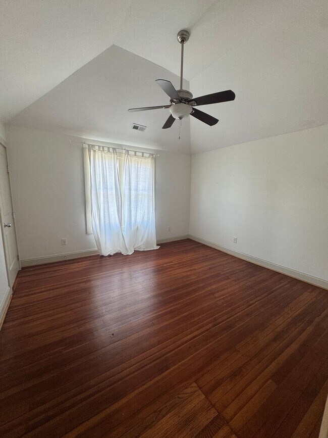 Building Photo - Gorgeous 2BR/2BA Home in Downtown Raleigh
