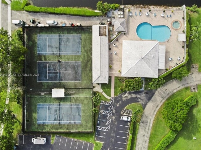 Building Photo - 1020 NW 88th Ave